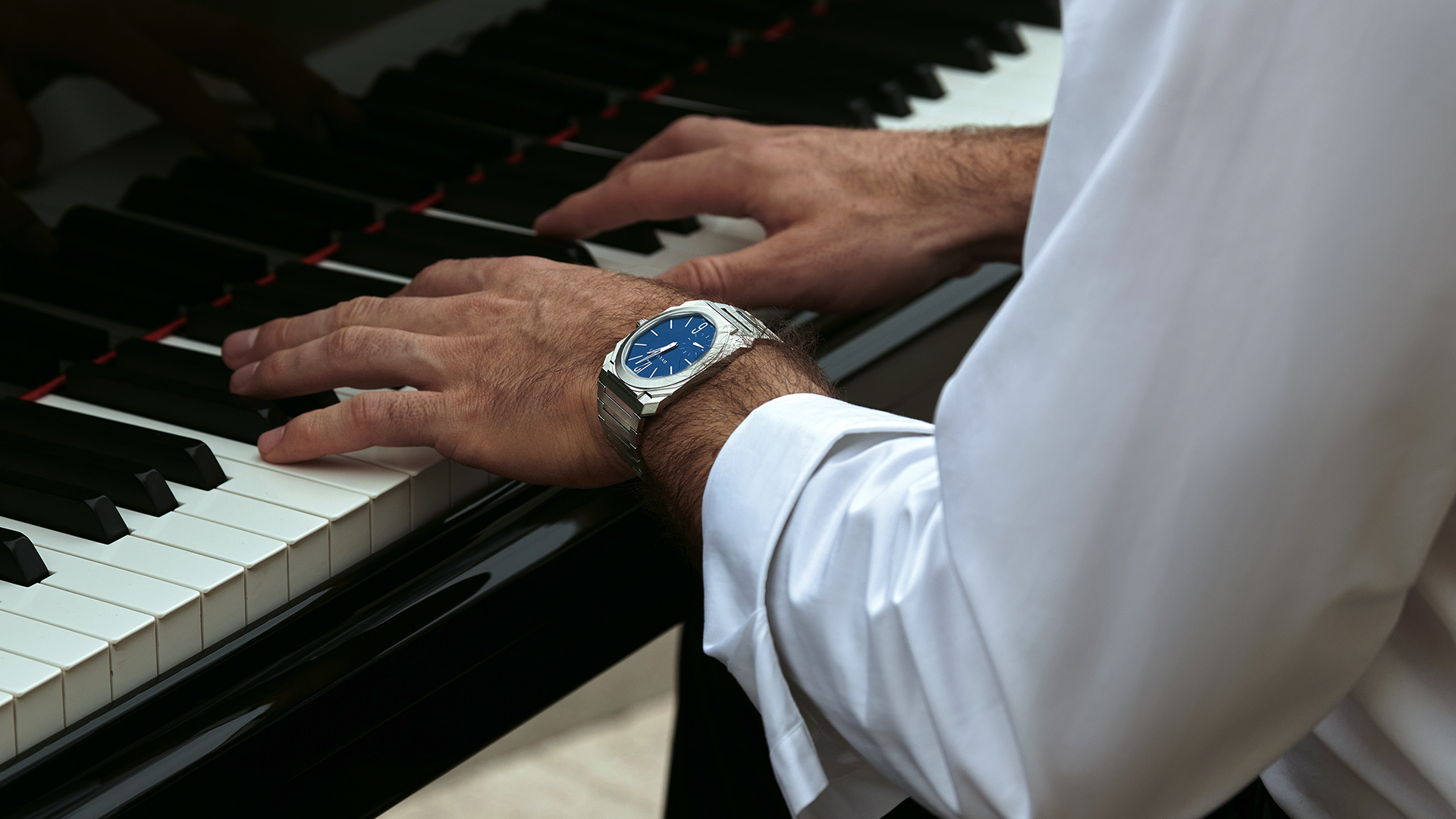 10 Best Luxury Watches to Gift Your Loved Ones This Christmas